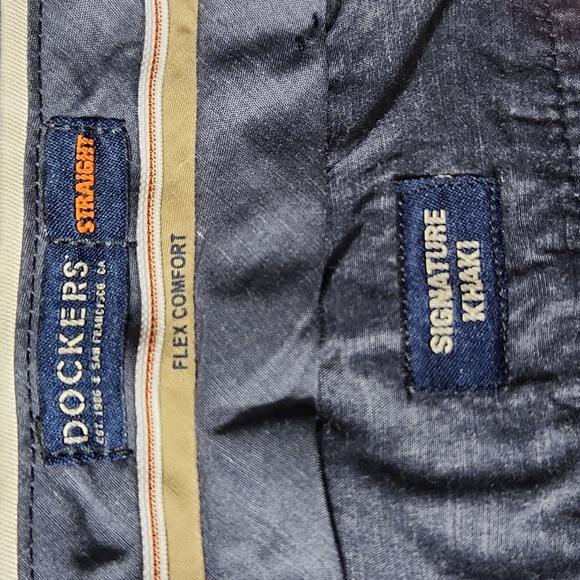 Dockers Straight Signature Khaki Flex Comfort, 34x34 - Picture 2 of 10